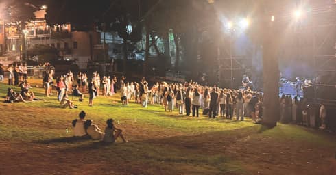 רק כמה מאות הגיעו לגן האם. מצעד הגאווה חיפה 2025 (צילום: פרטי) רק כמה מאות הגיעו לגן האם. מצעד הגאווה חיפה 2025