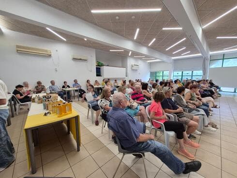 פתיחת בית הקפה החברתי לאזרחים ותיקים בכפר סבא