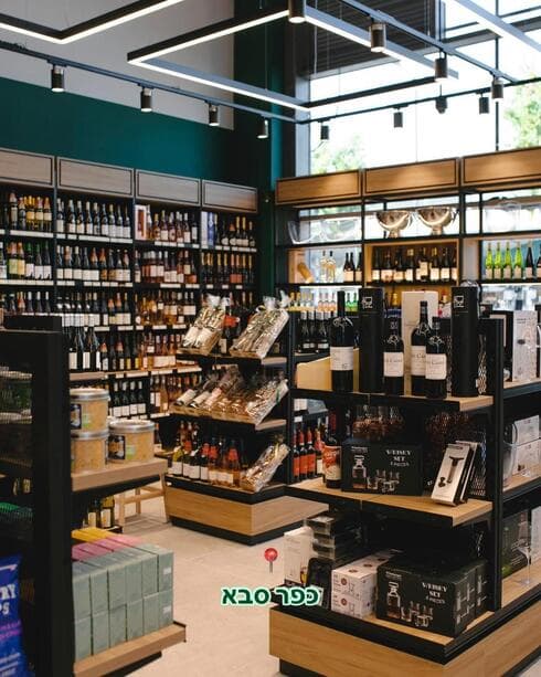פסטיבל יין במתחם G כפר סבא (צילום: ליה גלדמן ודריה צ'כוב) פסטיבל יין במתחם G כפר סבא