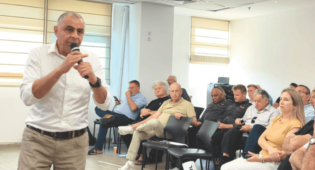 המפקח ניסים בכנס השקת המגמה