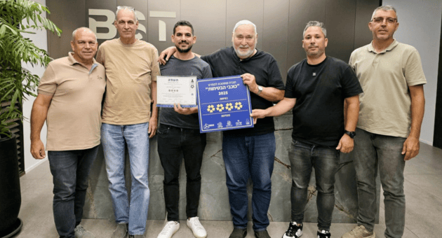 צוות בילד אפ