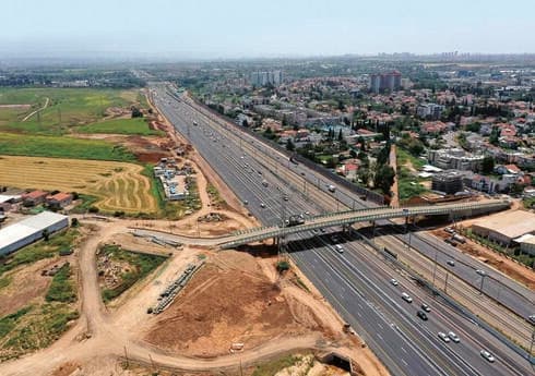 המסילה הרביעית בפרוזדור איילון (הדמיות: משרד התחבורה, נת"ע, נת"י) המסילה הרביעית בפרוזדור איילון