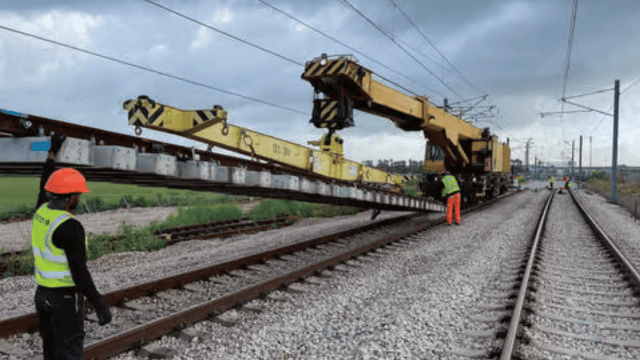 עבודות הקמת המסילה המזרחית ( צילום: רכבת ישראל) עבודות הקמת המסילה המזרחית