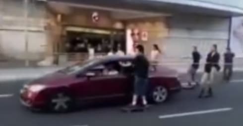 גרירת רוכבי סקייטבורד ביום כיפור בחיפה גרירת רוכבי סקייטבורד ביום כיפור בחיפה