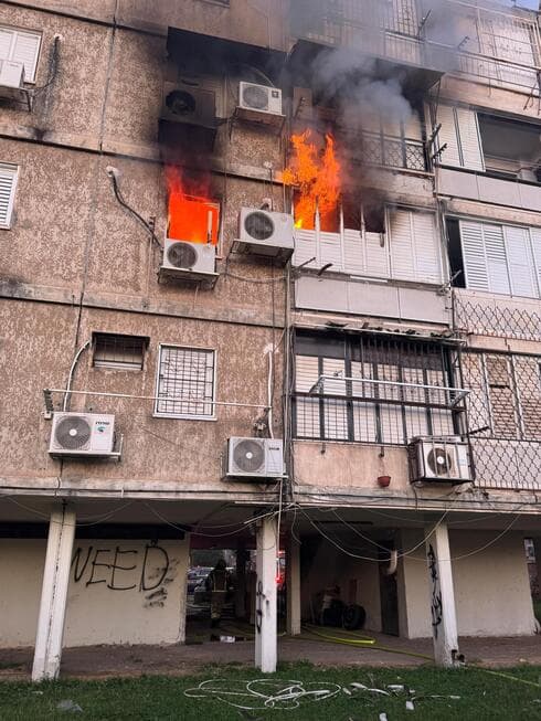 מזירת השריפה בבת ים