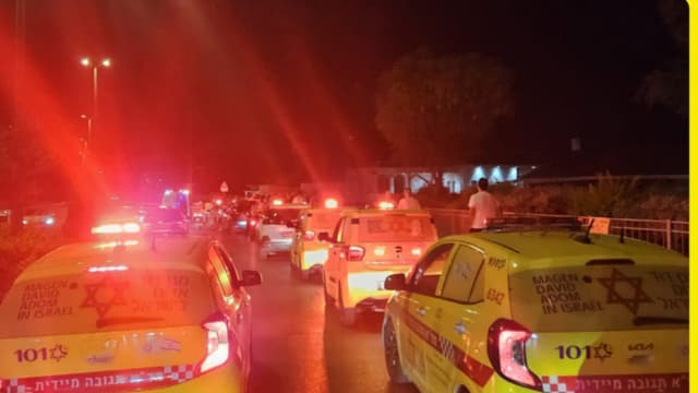 תיעוד מהאירוע בנתניה ( צילום: דוברות מד"א־הצלה שרון) תיעוד מהאירוע בנתניה