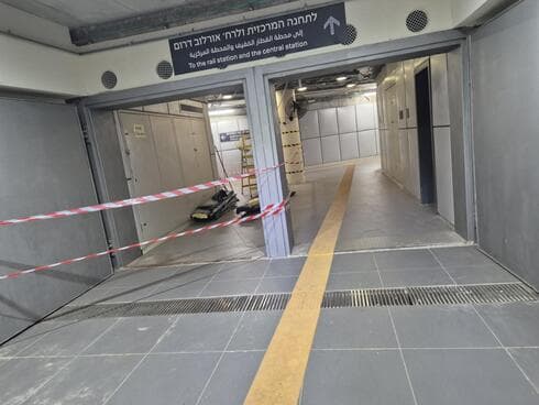 עבודות במעבר התת קרקעי של הרכבת הקלה בפתח תקוה (צילום: שירות מיינט) עבודות במעבר התת קרקעי של הרכבת הקלה בפתח תקוה