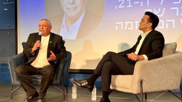 כנס מנהיגות מאחדת 2025 בסמי עופר חיפה (צילום: ראובן כהן עיריית חיפה) כנס מנהיגות מאחדת 2025 בסמי עופר חיפה