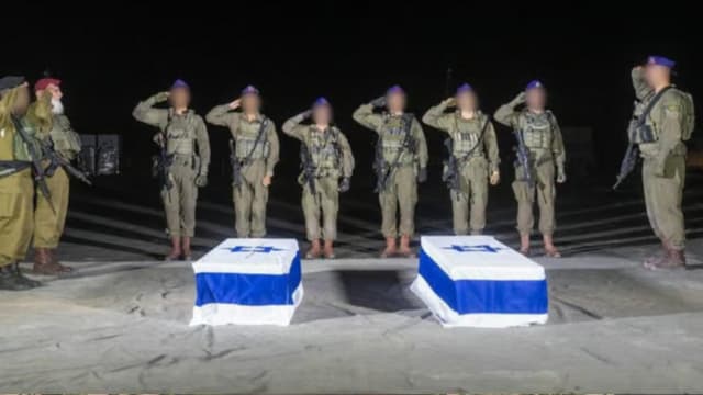 השבת גופת אריה זלמנוביץ ותמיר אדר (צילום: דובר צה"ל) השבת גופת אריה זלמנוביץ ותמיר אדר