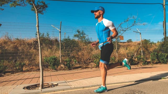 מסע יוצא דופן. אלמוג גלבסקי מסע יוצא דופן. אלמוג גלבסקי