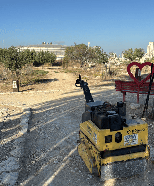 העבודות בשביל גבעת התיתורה (צילום: דוברות עיריית מודיעין) העבודות בשביל גבעת התיתורה