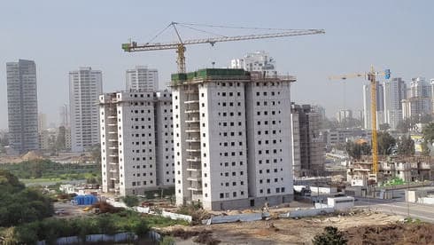 בנייה בשכונת משכנות אומנים בנייה בשכונת משכנות אומנים