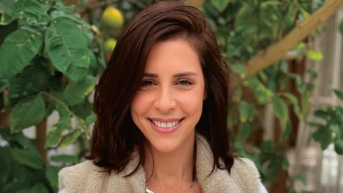 פינסון. "הצרכנים רוצים לקנות בידיים" (צילום: פרטי) (צילום: פרטי) שרון פינסון, מנהלת השיווק בקניון הזהב