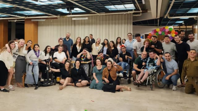 פרויקט בית גלגלים פרידה מחבורת חסמבה (צילום: פרטי) פרויקט בית גלגלים פרידה מחבורת חסמבה