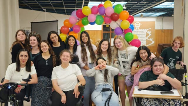 פרויקט בית גלגלים פרידה מחבורת חסמבה פרויקט בית גלגלים פרידה מחבורת חסמבה