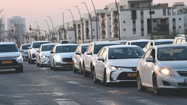 פקקים בכביש 25