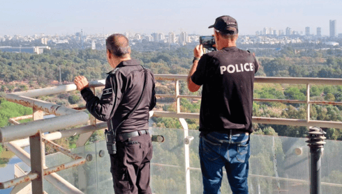 תצפיות בשטח (צילום: דוברות המשטרה) תצפיות בשטח