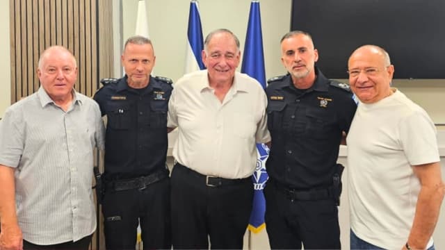 פגישת העבודה בעיריית חיפה פגישת העבודה בעיריית חיפה