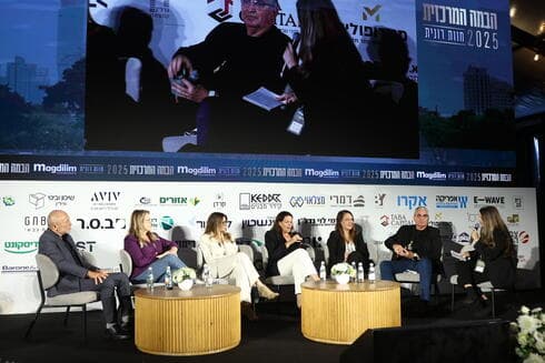 פאנל שוק הנדל"ן עם ברוידא (צילום: דרור סיתהכל) פאנל שוק הנדל"ן עם ברוידא