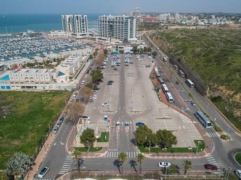 חניון המרינה (צילום: דוברות עיריית הרצליה) חניון המרינה