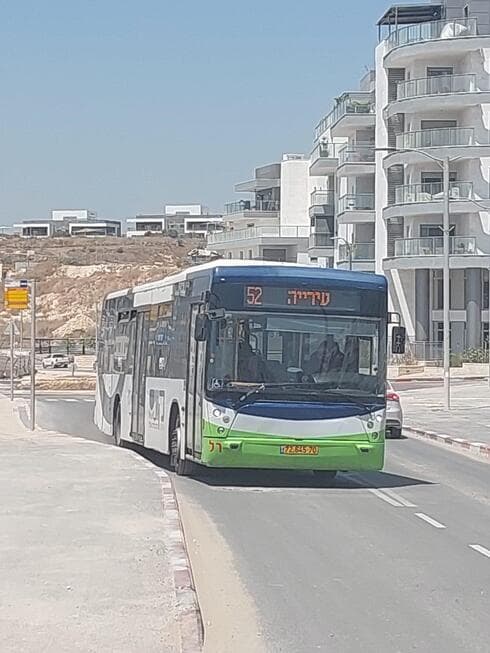 אוטובוס בשכונת מורשת במודיעין 