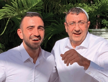 דביר ז"ל עם אביו דביר ז"ל עם אביו