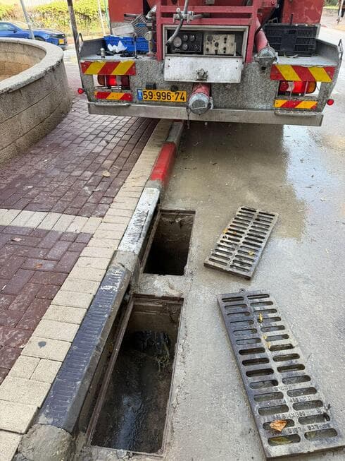 היערכות ברחובות לקראת סופת ביירון (צילום: עיריית רחובות) היערכות ברחובות לקראת סופת ביירון