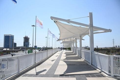 גשר חדש להולכי רגל בתחנת משה דיין בראשון לציון