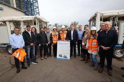 שר האנרגיה בביקורו בחולון. מערכות מים חדשניות (צילום: שח״מ מקורות ביצוע) שר האנרגיה בביקורו בחולון. מערכות מים חדשניות