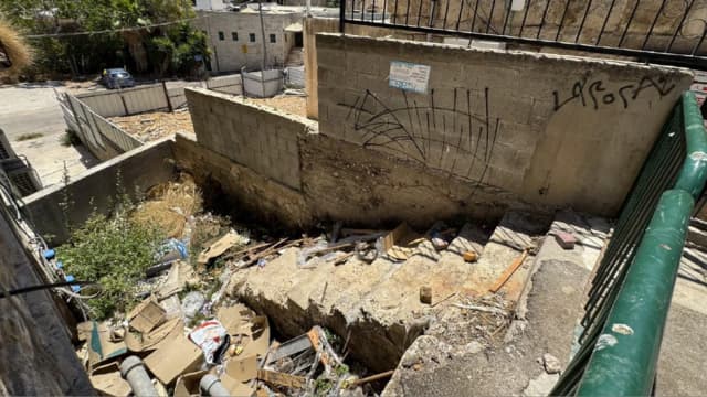 מעבר דבורה לפני ואחרי (צילום והדמיה: "אב אדריכלות נוף") מעבר דבורה לפני ואחרי