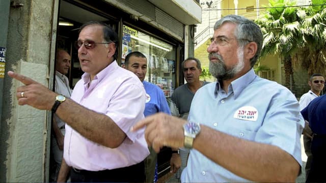 העברת המקל. עמרם מצנע וממשיכו יונה יהב