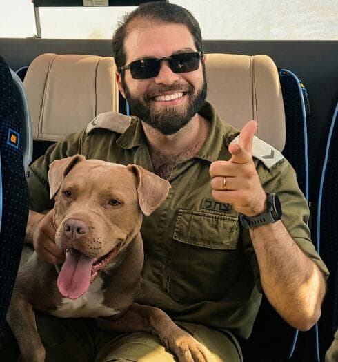 400 ימים בחזית, וסיסטם אחד שממשיך לעבוד בעורף. זיו פסקל (צילום: באדיבות זיו פסקל) 400 ימים בחזית, וסיסטם אחד שממשיך לעבוד בעורף. זיו פסקל