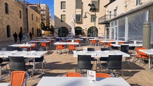 מסעדת פיקולינו בכיכר המוזיקה. סוף עידן מסעדת פיקולינו בכיכר המוזיקה. סוף עידן