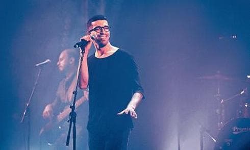 חנן בן ארי בהופעה. צילום: אורית פניני