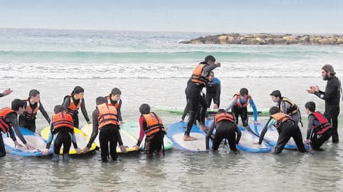 תלמידי בית הספר. עיקר הפעילות מתבצעת דווקא בחורף