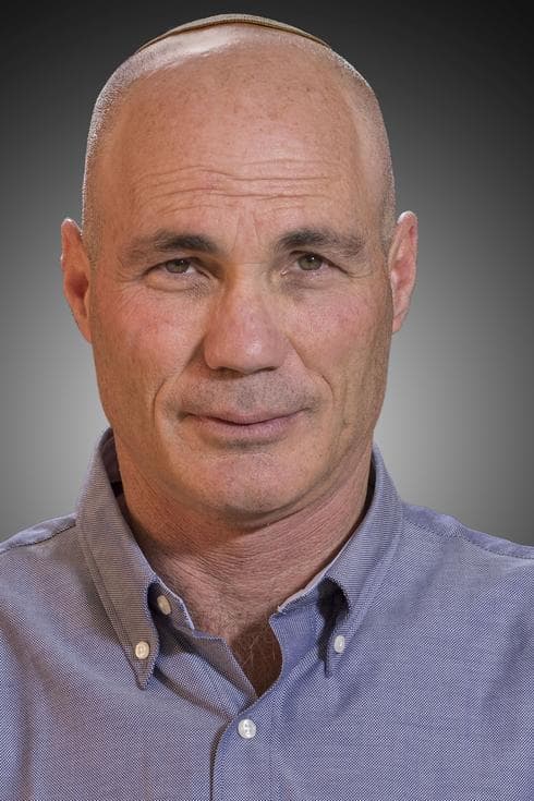 חשש מקריסת הענף. שריר, צילום: אודו ג'נסן