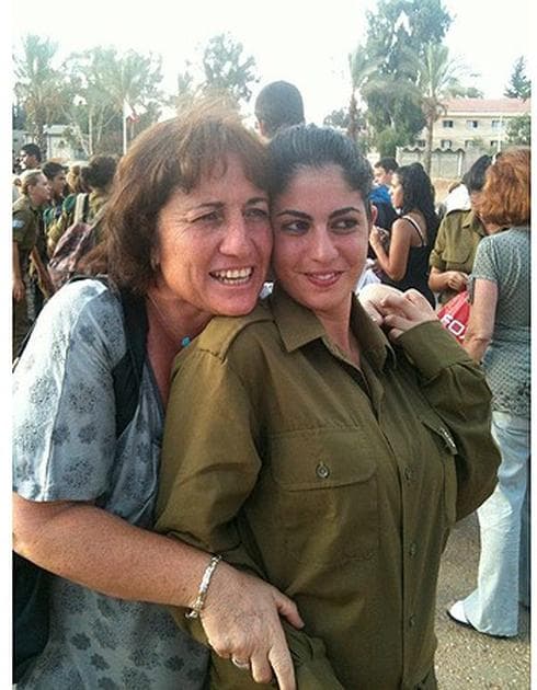סיגלית והילה בצלאלי. צילום: פרטי