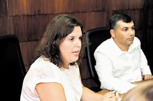 היועצת המשפטית וראש העירייה בכר | צילום: קובי קואנקס