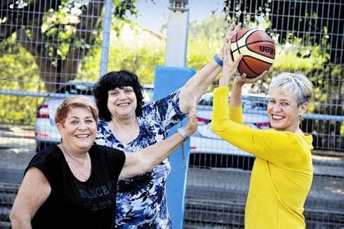 ענת דרייגור, נירקה קניון ארבוב ושושי דמבינסקי. צילום: קובי קואנקס