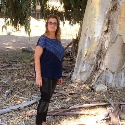 חדוה יחזקאלי באזור אגרובנק (צילום: דוברות עיריית חדרה)