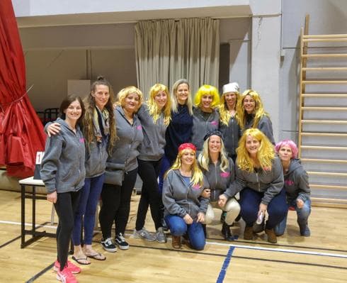 דלית רון נעים וחברותיה מ "נווה דליה א'" מחופשות ל..דלית דלית רון נעים וחברותיה מ "נווה דליה א'" מחופשות ל..דלית