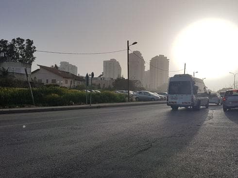 אובך בהוד השרון. צילום: אריאל ימיני