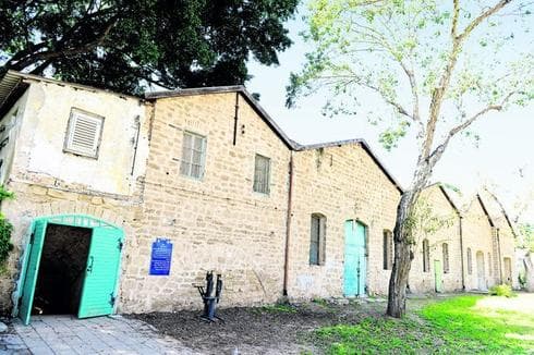 מבנה היקב. היסטוריה שהולכת עד שלהי המאה ה־19 | צילום: קובי קואנקס מבנה היקב. היסטוריה שהולכת עד שלהי המאה ה־19 | צילום: קובי קואנקס