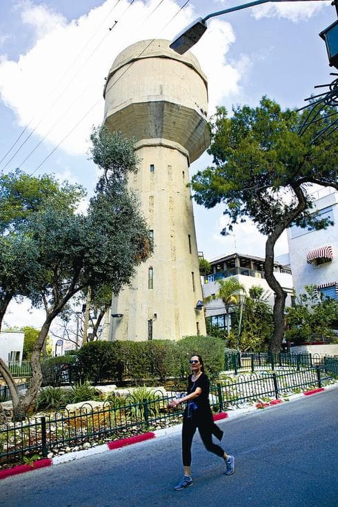 מגדל המים בגבעתיים. צילום: ריאן