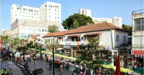 מדרחוב רוטשילד. מפגש בין ישן וחדש |צילום עיריית ראשון לציון מדרחוב רוטשילד. מפגש בין ישן וחדש |צילום עיריית ראשון לציון