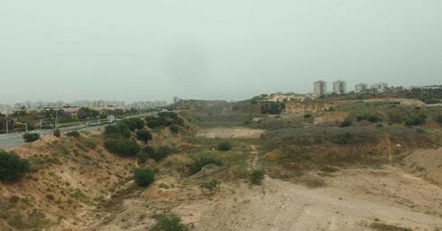גניבת החול. מצג שוא של עבודות לרכבת | צילום רשות מקרקעי ישראל