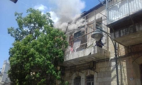 השריפה ברחוב יעקב מאיר המביט בגאולה. צילום: באדיבות התושבים