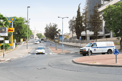 הכניסה לרחוב פייר קניג. צילום: שלומי כהן