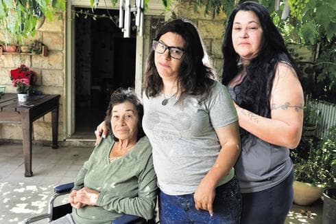 עינת, מור ורבקה ציפורי. צילום: רפי קוץ