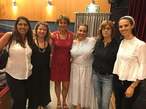 שירה זימנר, אורית ליף קמחי, ד"ר רחלי חפץ, אילנה שרייבמן, מורן שפיר ומזי בילו (באדיבות עיריית כפ"ס) שירה זימנר, אורית ליף קמחי, ד"ר רחלי חפץ, אילנה שרייבמן, מורן שפיר ומזי בילו (באדיבות עיריית כפ"ס)